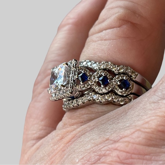 Princess Cut Wedding Set in Sterling Silver. 2ct with heavy pave on 3 pieces! - Picture 2 of 15